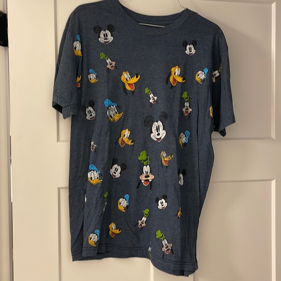 used medium unisex disney tshirt (mickey and friends) - Picture 1 of 2